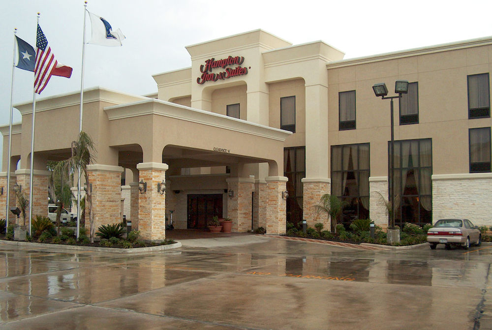 1520648341885971.jpg at_cases_hampton.jpg